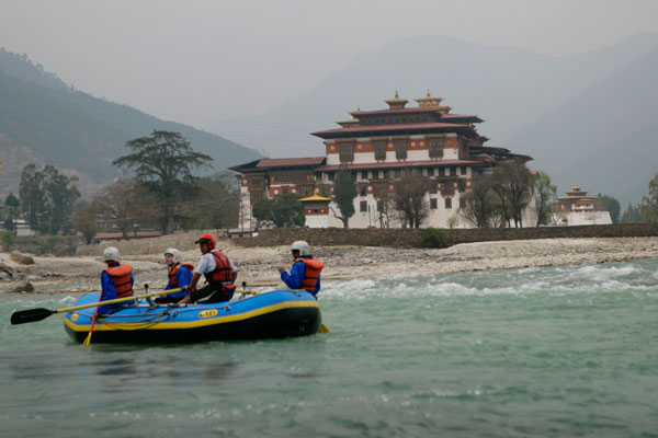 River rafting in Punakha
